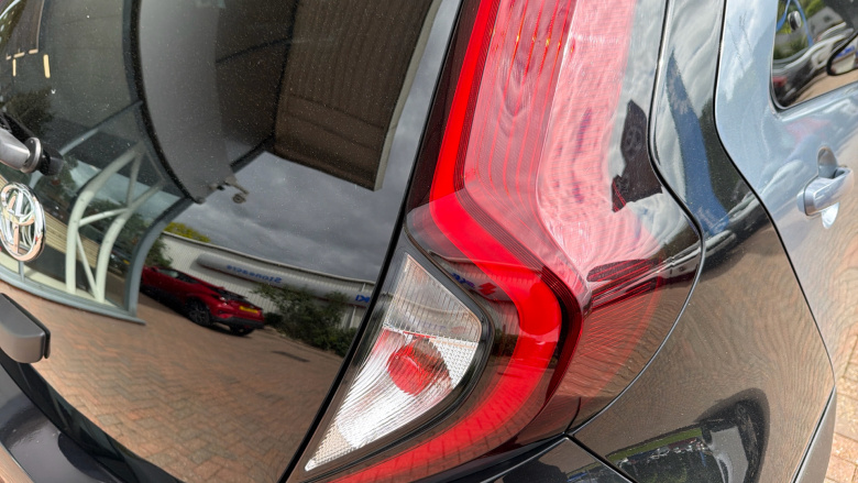 Toyota Aygo X 1.0 VVT-i Edge 5dr Auto Petrol Hatchback
